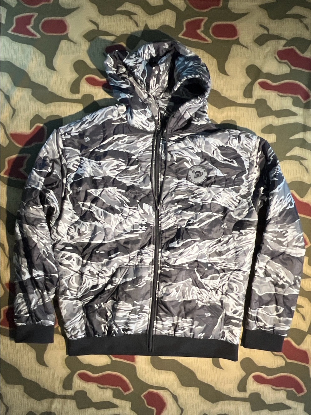 Men's Black & Gray Camouflage Puffer Jacket with Hood